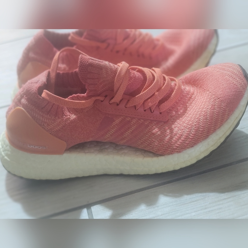 Adidas Ultra Boost 4.0 Running Shoe in Noble Red, size 5.5Y=6.5 womens